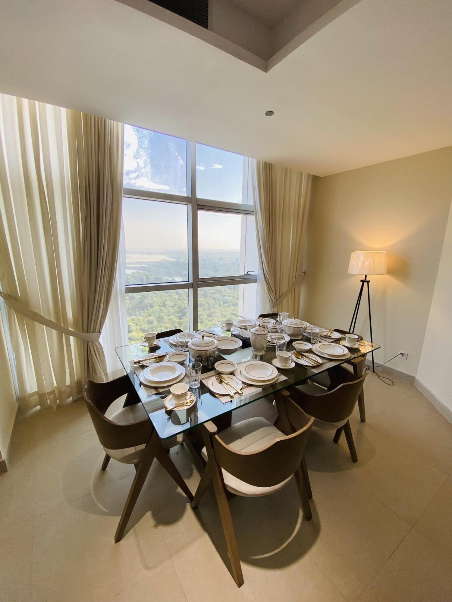 One Constitution Avenue - Apartments By Superhost Stays اسلام اباد الغرفة الصورة